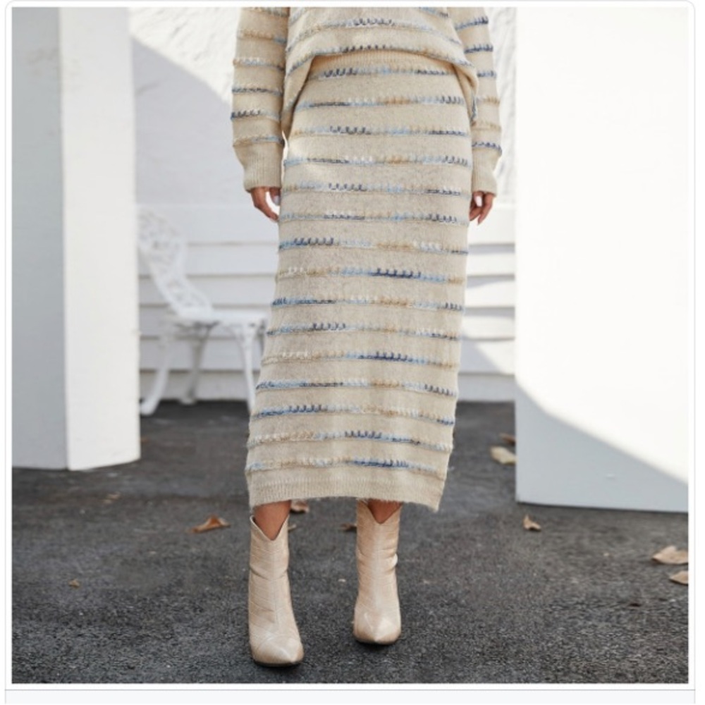 Colorful Whipstitch Knit Skirt